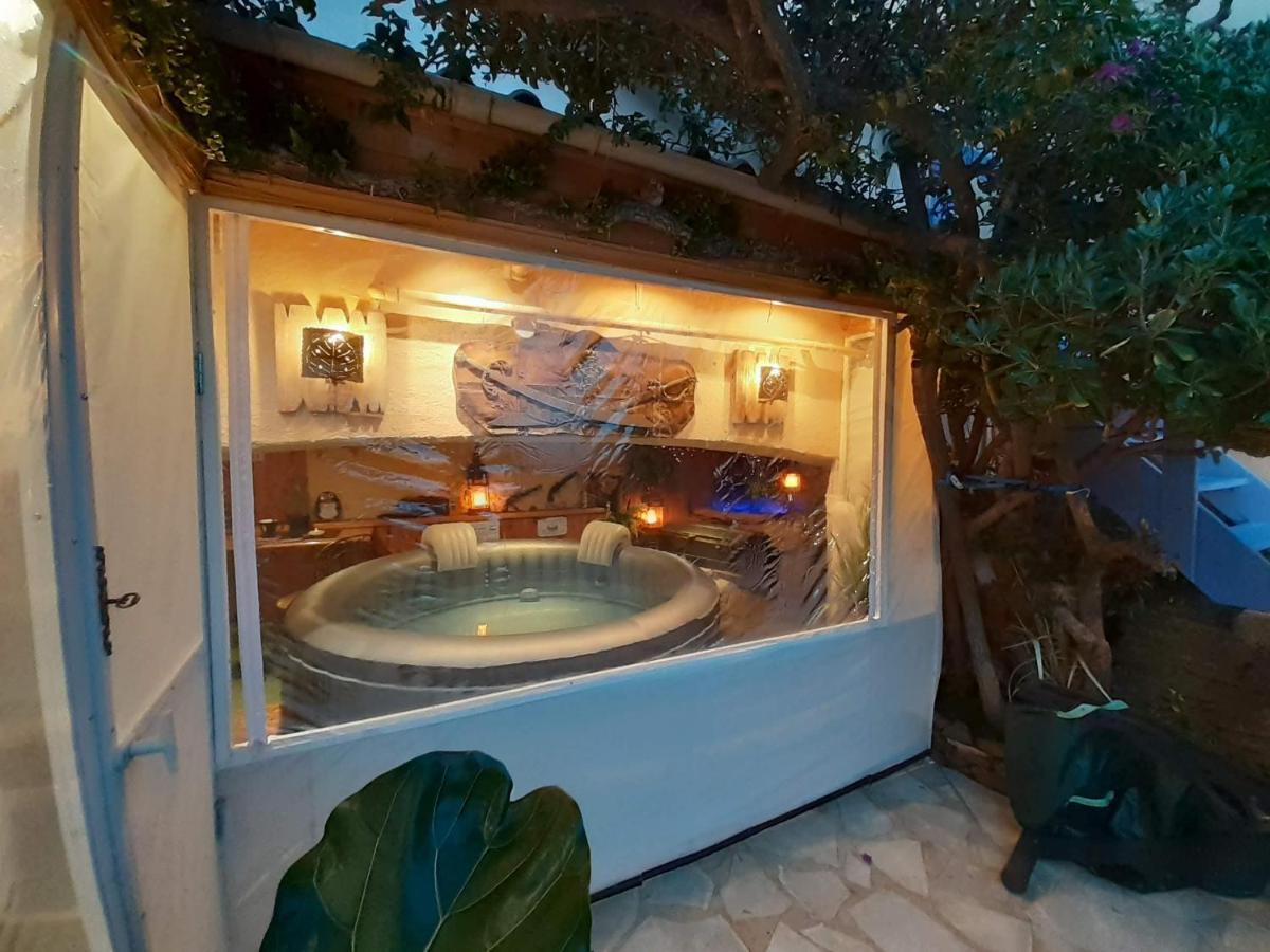 Nouveau ! Chambre D'Hote Insolite Privee " Coeurs De Pirates A Bali En Provence" Spa Sauna Massages Dans Cadre Exotique D'Amenagements Exterieurs D'Exception Ete Comme Hiver Bienvenue !!! Cavalaire-sur-Mer Exterior foto