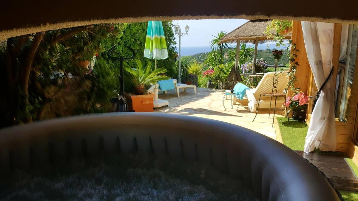 Nouveau ! Chambre D'Hote Insolite Privee " Coeurs De Pirates A Bali En Provence" Spa Sauna Massages Dans Cadre Exotique D'Amenagements Exterieurs D'Exception Ete Comme Hiver Bienvenue !!! Cavalaire-sur-Mer Exterior foto