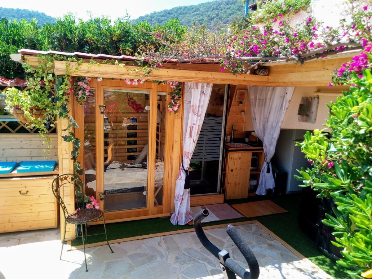 Nouveau ! Chambre D'Hote Insolite Privee " Coeurs De Pirates A Bali En Provence" Spa Sauna Massages Dans Cadre Exotique D'Amenagements Exterieurs D'Exception Ete Comme Hiver Bienvenue !!! Cavalaire-sur-Mer Exterior foto